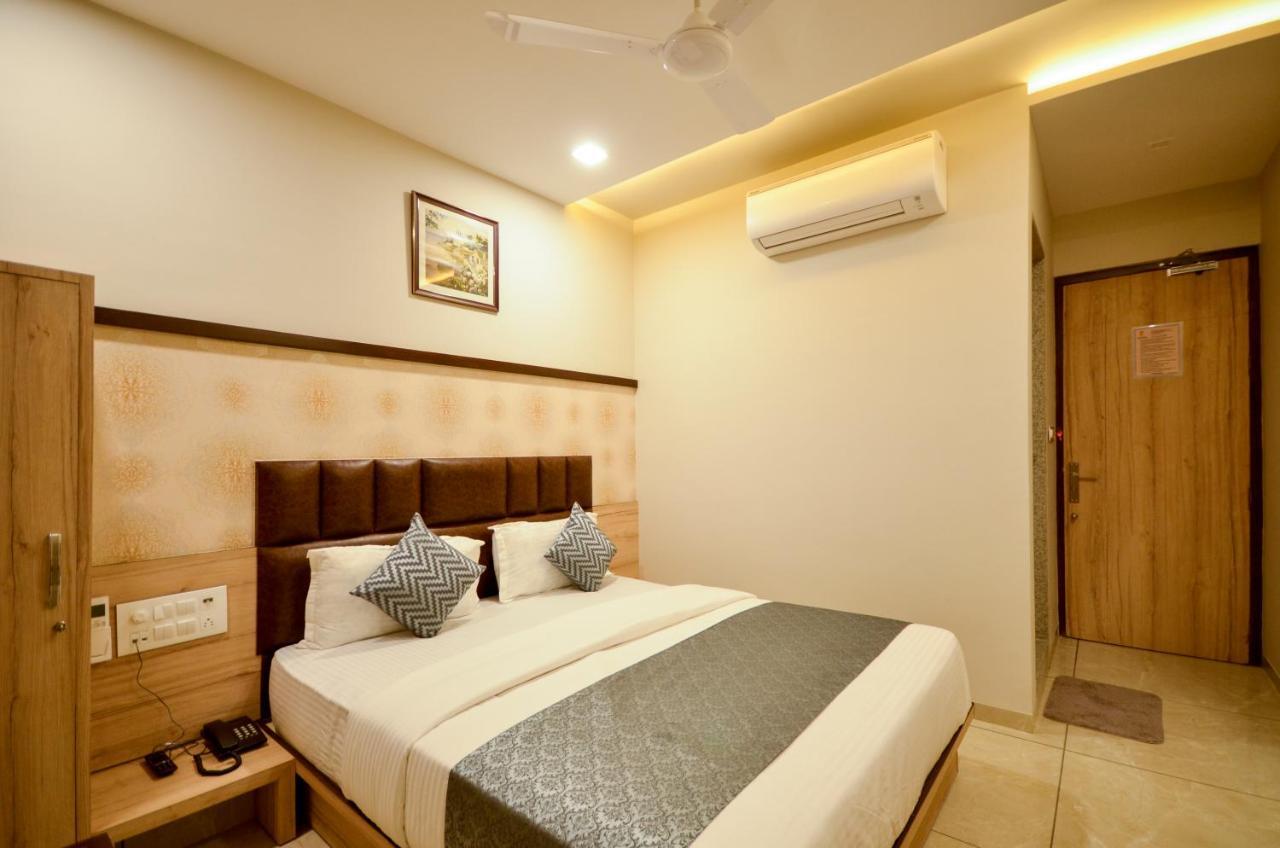 Hotel Repose Ahmedabad Exterior foto