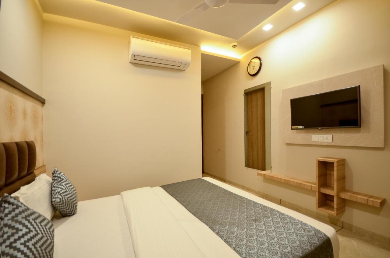 Hotel Repose Ahmedabad Exterior foto