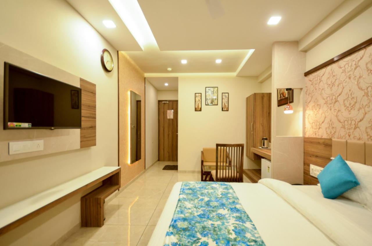 Hotel Repose Ahmedabad Exterior foto